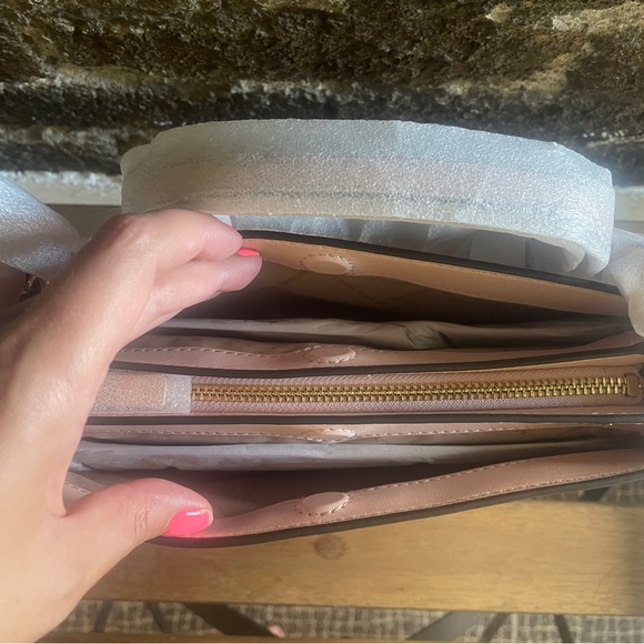 NWT MICHAEL KORS Trisha logo crossbody bag in pink - Picture 9 of 16